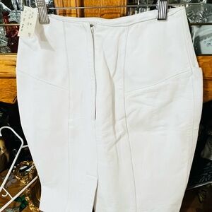 Elegant White Mini Skirt